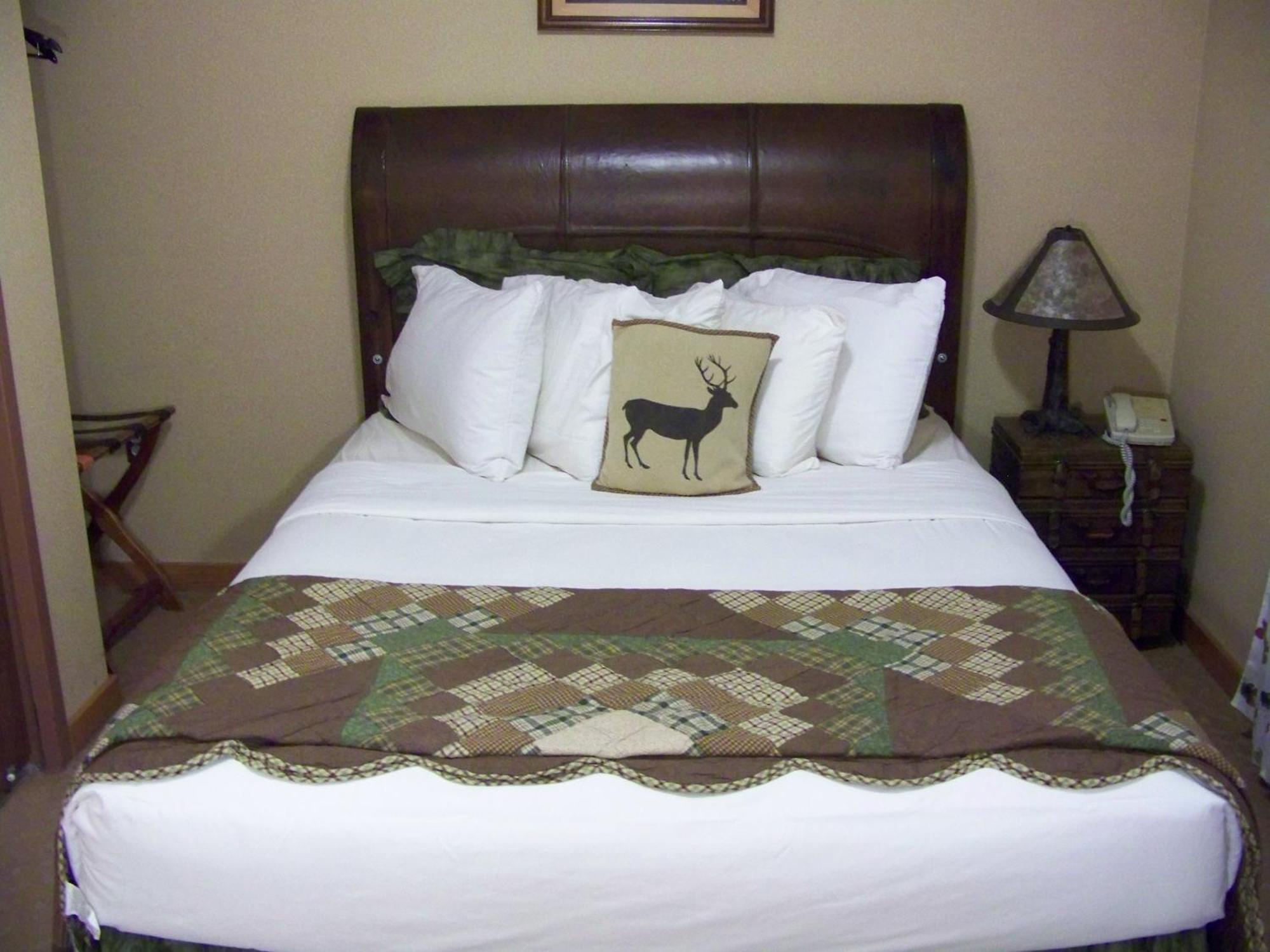 Clifty Inn Madison Room photo